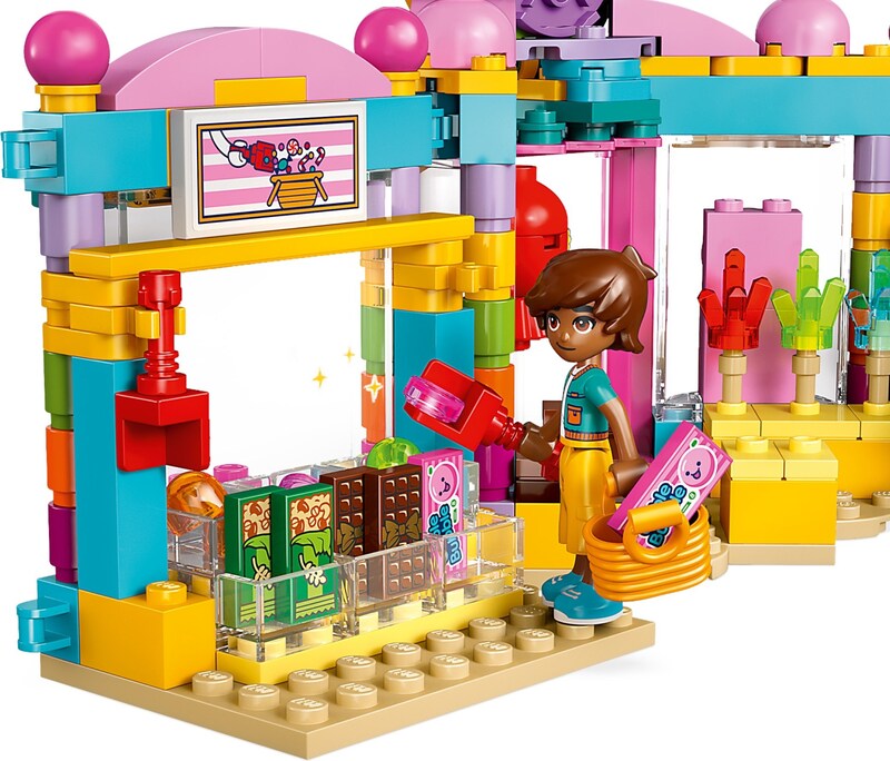 LEGO Friends 42649 Heartlake City Candy Store