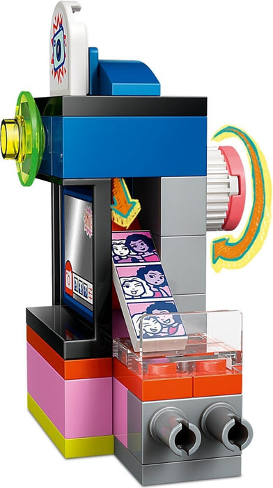 LEGO Friends 42662 Hair Salon and Accessories Store