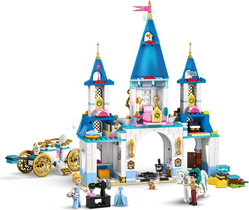 LEGO Disney 43275 Cinderellas Castle & Horse Carriage