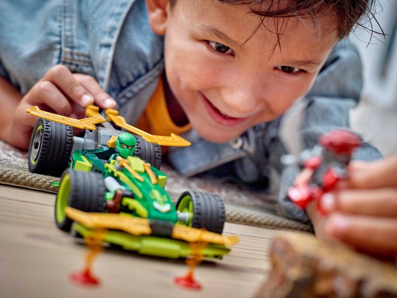 LEGO Ninjago 71828 Lloyds Pull-Back Race Car