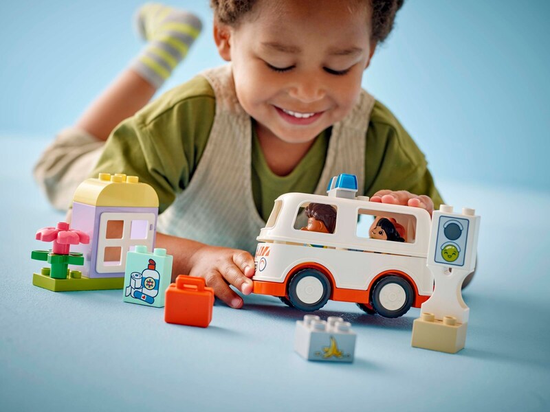 LEGO Duplo 10447 Ambulance & Driver