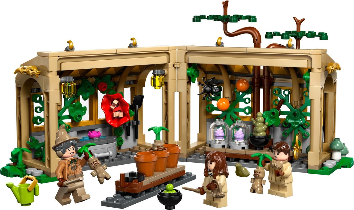 LEGO Harry Potter 76445 Hogwarts Castle: Herbology Class