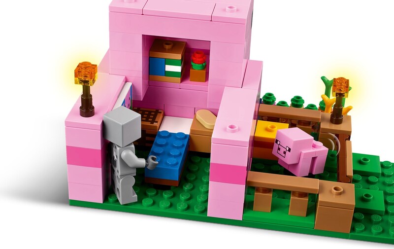 LEGO Minecraft 21268 The Baby Pig House