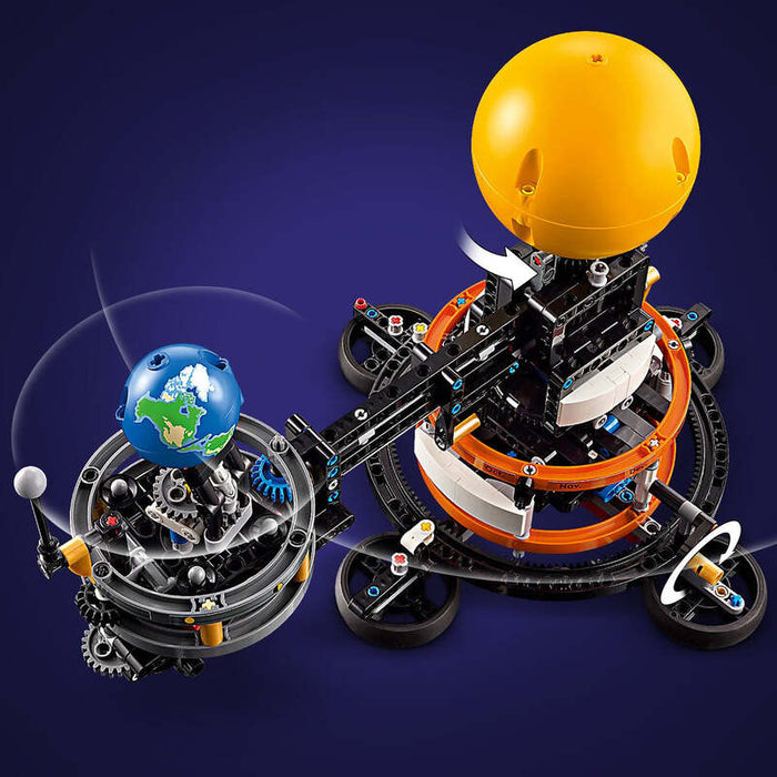 LEGO Technic 42179 Planet Earth and Moon in Orbit