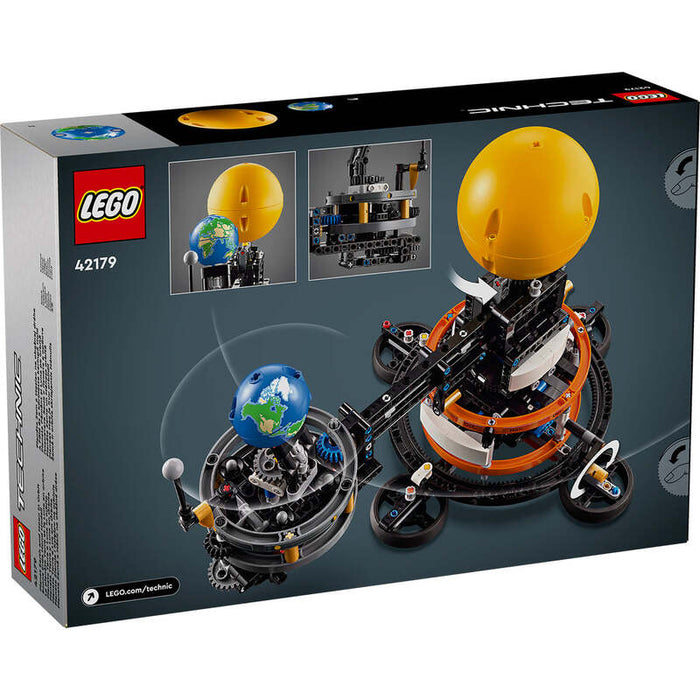 LEGO Technic 42179 Planet Earth and Moon in Orbit