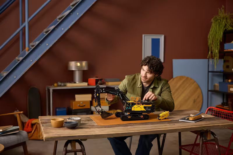 LEGO Technic 42215 Volvo EC500 Hybrid Excavator