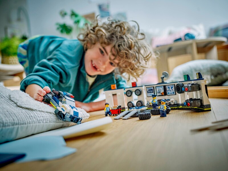 LEGO City 60457 Custom Police Car Garage