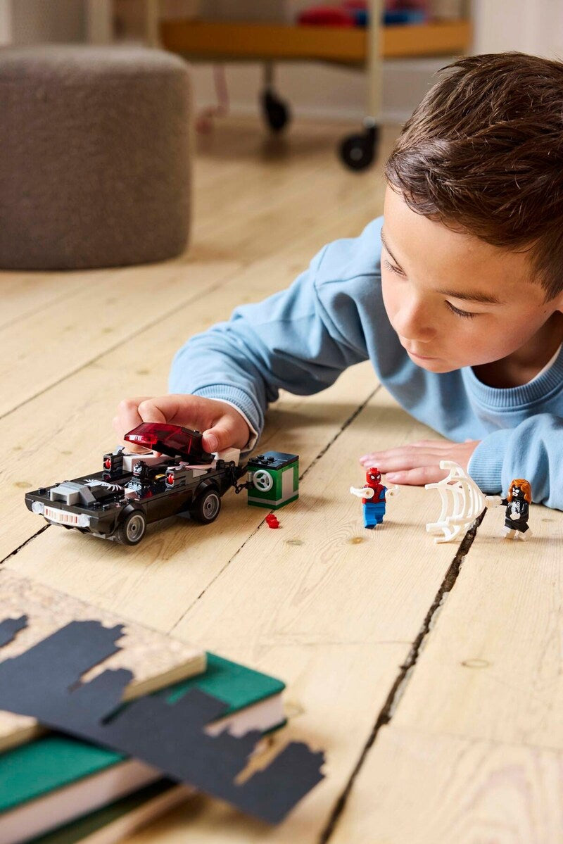 LEGO Super Heroes 76309 Spider-Man vs. Venom Muscle Car