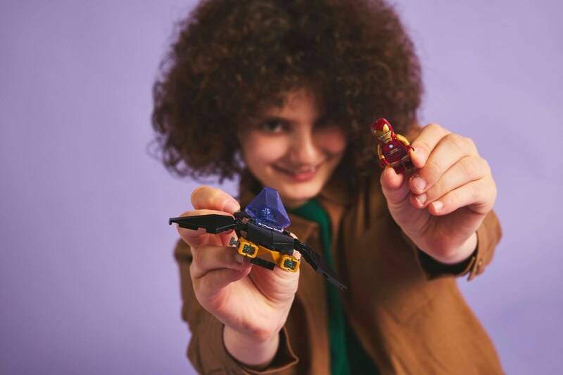 LEGO Super Heroes 76310 Iron Man Car & Black Panther vs. Red Hulk