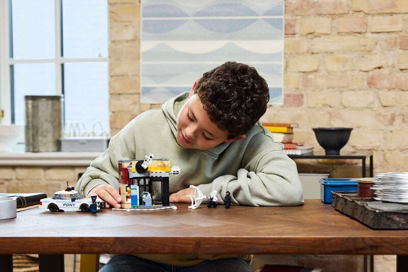 LEGO Super Heroes 76311 Spider-Verse: Miles Morales vs. The Spot