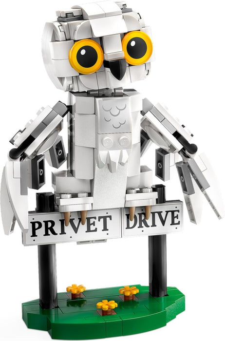 LEGO Harry Potter 76425 Hedwig at 4 Privet Drive