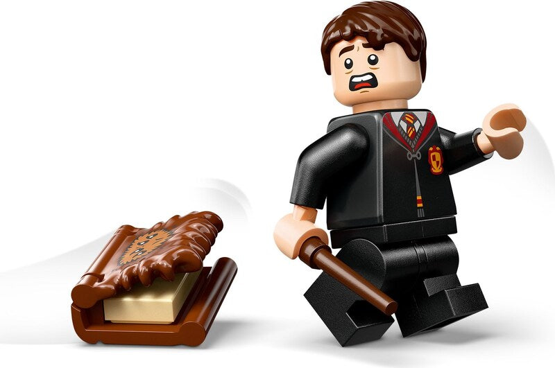 LEGO Harry Potter 76449 Chomping Monster Book of Monsters